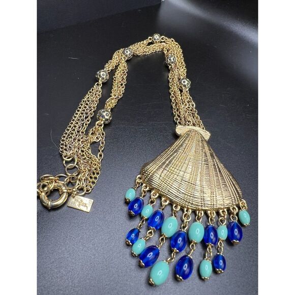 Lilly Pulitzer Bombshell Necklace - Picture 1 of 7